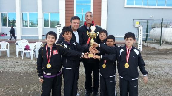 Bafra Mustafa Kemal Ortaokulu Küçük Erkekler Kategorisinde İl Şampiyonu Oldu.