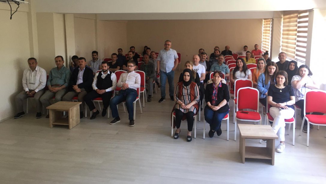 25-31 Mayıs Etik Haftası Kapsamında İlçe Milli Eğitim Müdürlüğünde Bilgilendirme Toplantısı Yapıldı