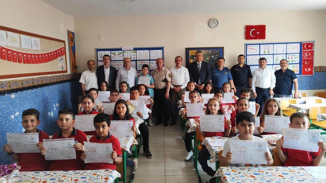2023-2024 Eğitim-Öğretim Yılı Yılsonu Karne Dağıtım Töreni Mehmet Akif Ersoy İlkokulu'nda Yapıldı