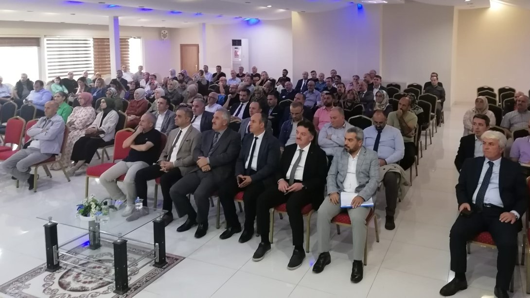 Çevreme duyarlıyım, değerlerime sahip çıkıyorum projesi (ÇEDES) tanıtım toplantısı Altınkaya  Anadolu Lisesi  konferans salonunda yapıldı.