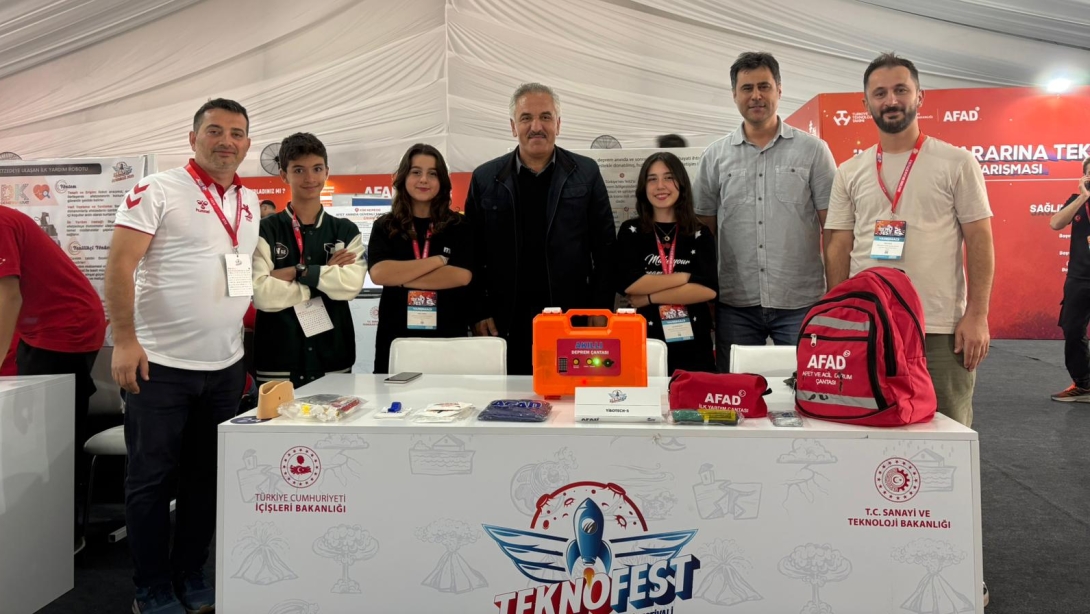 İLÇE MİLLİ EĞİTİM MÜDÜRÜMÜZ SAYIN MEHMET DEĞERMENCİ TEKNOFEST İSTANBULDA