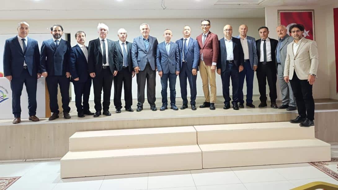 ''ÇEVREME DUYARLIYIM DEĞERLERİME SAHİP ÇIKIYORUM'' PROJE SUNUMU YAPILDI